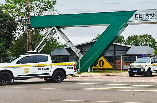 Detran-MS envia equipes para ajudar na recuperação de Corumbá após tempestade
