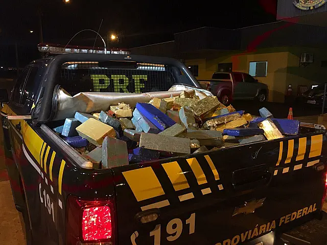 Em 24h de fiscalização, PRF apreende 3 toneladas de maconha e cigarros