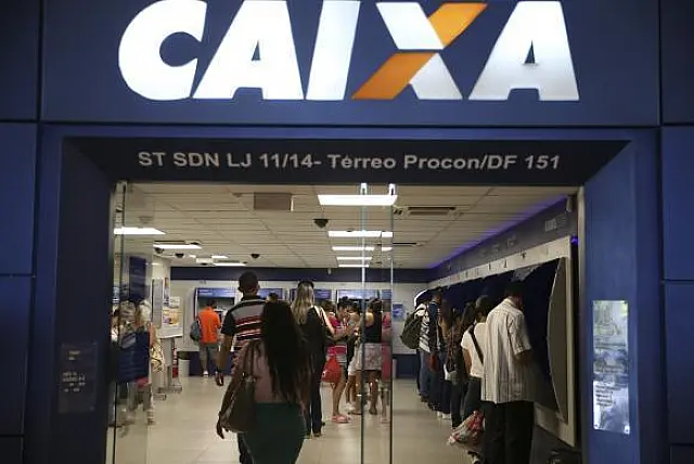 Agências da Caixa abrem neste sábado para saque da conta inativa do FGTS