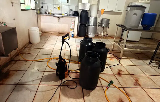 Fábrica clandestina de iogurte é fechada e dono é preso em Terenos