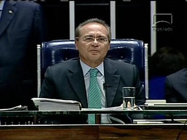 Renan Calheiros assume Presidência da República e despacha no Planalto