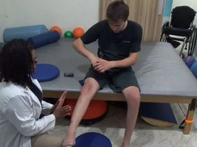 Cirurgia que pode recuperar movimentos em paraplégicos chega ao Brasil