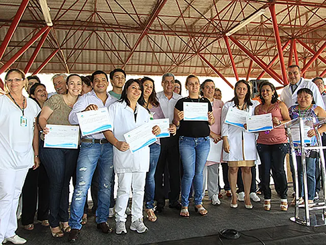 Governador destaca condição de referência do Hospital Regional