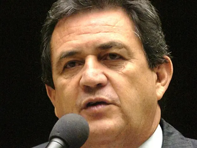 Levantamento da Veja aponta Moka o terceiro melhor senador do país