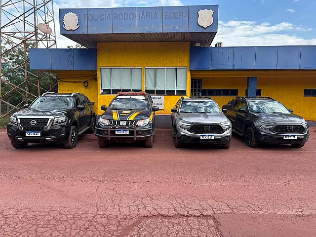 PRF apreende três caminhonetes com registro de furto na BR-262 em Corumbá