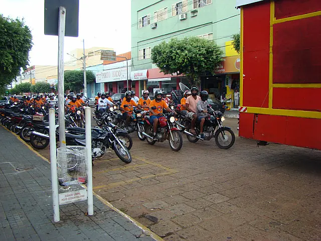 Comerciários protestam contra dificuldade em fechar acordo