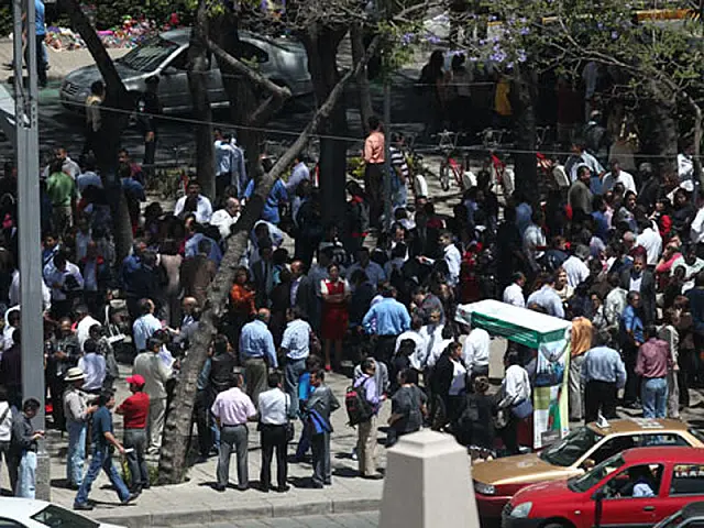 Forte terremoto atinge o México