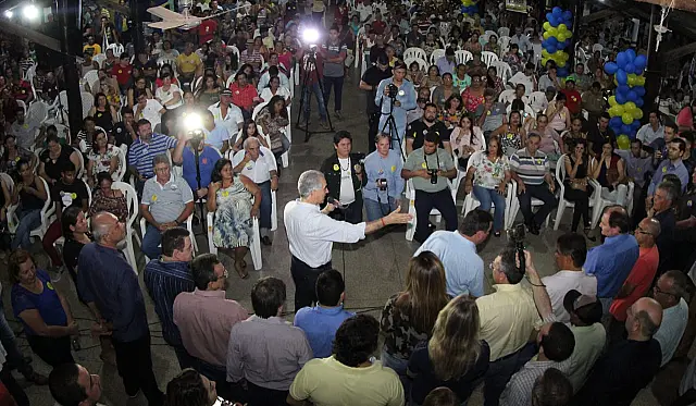 Comitiva de Reinaldo passa por Aquidauana e Anastácio e tem apoio maciço da população