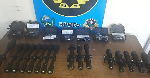 Em abordagem, polícia apreende 16 lunetas para armas de longo alcance