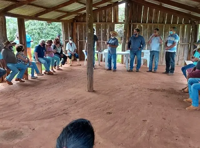 Equipes de Assistência Social e Agricultura visitam Assentamento Serro Alegre