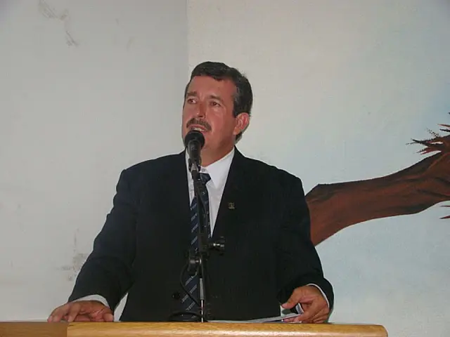 Antonio da Coeso pede extensão de rede elétrica