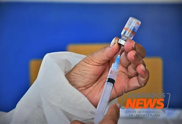 Vacinados com pelo menos uma dose são 16% da população douradense