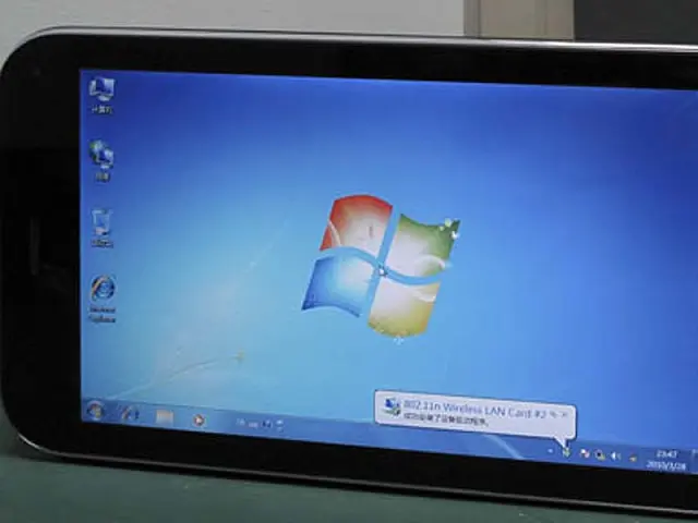 Pesado, quadrado e com Windows: conheça o iPad chinês