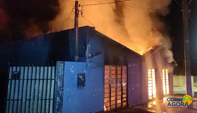 Ao tentar apagar incêndio, idoso tem parte do corpo queimado