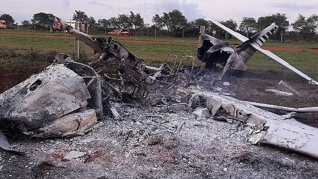 Homens ficam feridos em queda de avião na fronteira com Paraguai