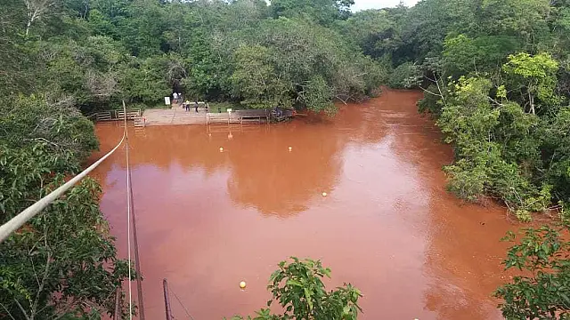 Polícia localiza de onde saíram sedimentos lançados no rio da Prata