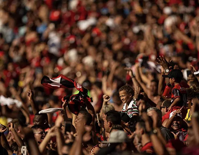 Homem faz brincadeira após títulos do Flamengo e leva soco no rosto em Anastácio