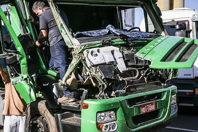 Acidente na BR-163 com 4 carretas causa prejuízo de R$ 60 mil