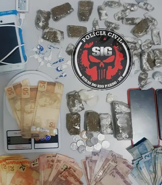 Donos de bar, casal é preso por venda de drogas