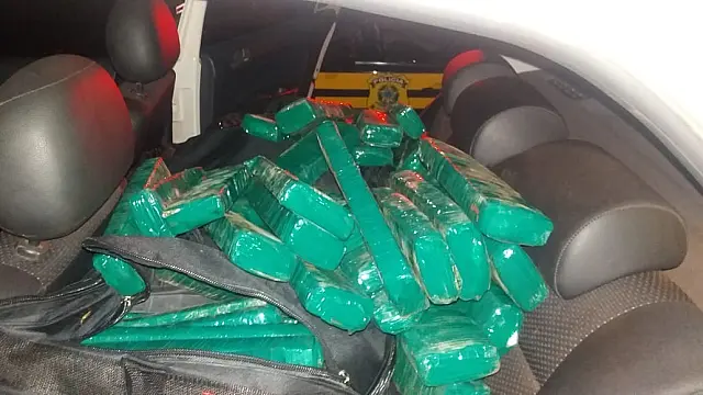 PRF apreende carregamento com LSD e maconha em Paranaíba