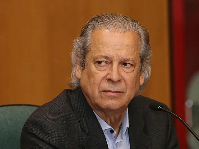 Dirceu e empresário ficam calados durante depoimento à CPI da Petrobras
