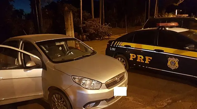 Polícia Federal prende casal em Rio Brilhante com veículo roubado em Goiás