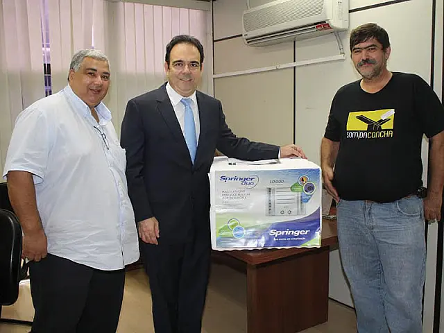 Felipe Orro doa equipamento para sinal da TVE voltar a Aquidauana