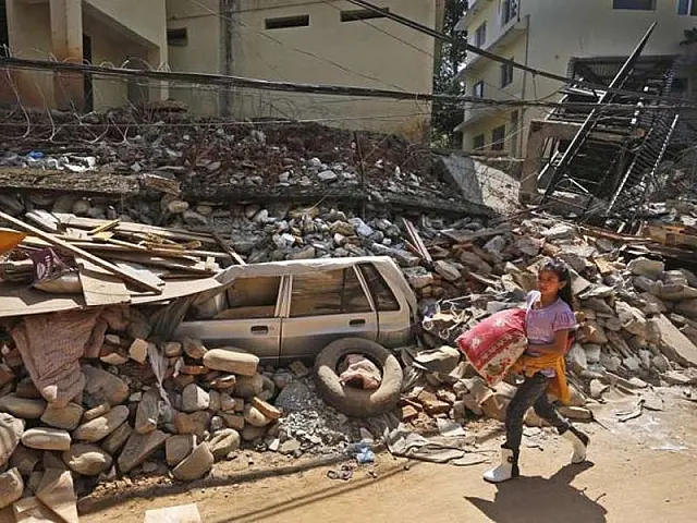 Novo terremoto atinge o Nepal e provoca mortes
