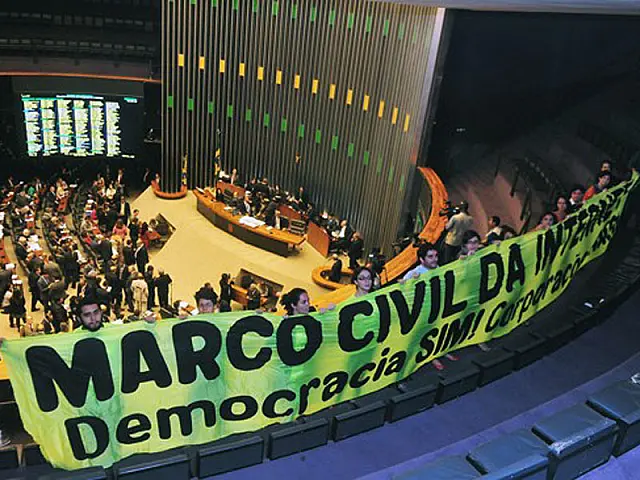 Câmara aprova Marco Civil da Internet