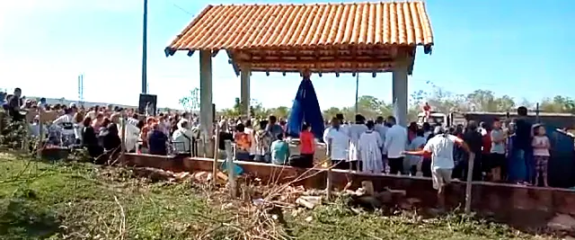 Fé em santa levou centenas de romeiros à missa na MS-450