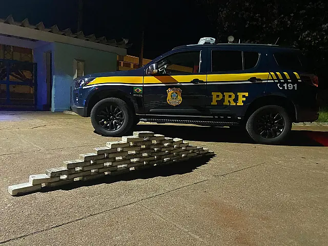 PRF apreende 46 kg de pasta base em caminhão em Miranda