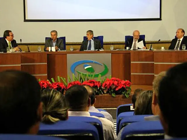 Governador Reinaldo Azambuja aconselha prefeitos a controlar gastos