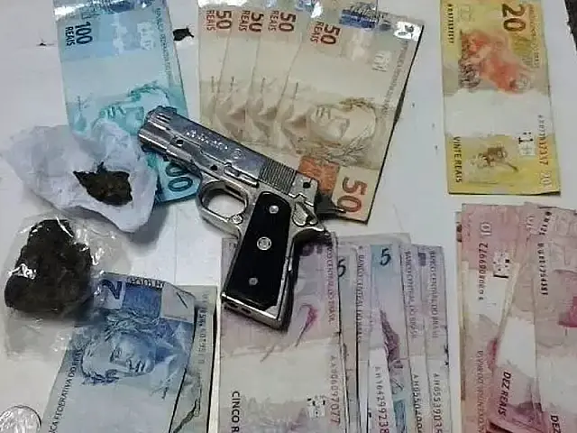 7º BPM detém quatro pessoas por assalto em posto de combustível