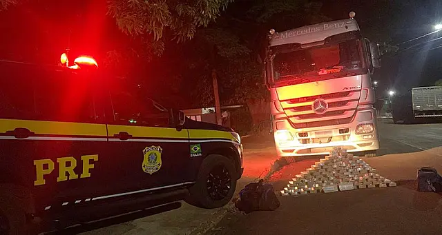 Dois são presos com 102 kg de pasta base de cocaína