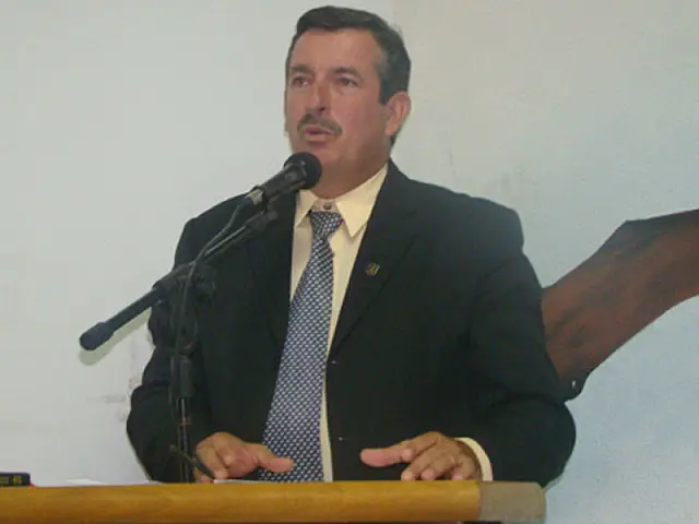 Vereadores cumprimentam a diretoria do DEC