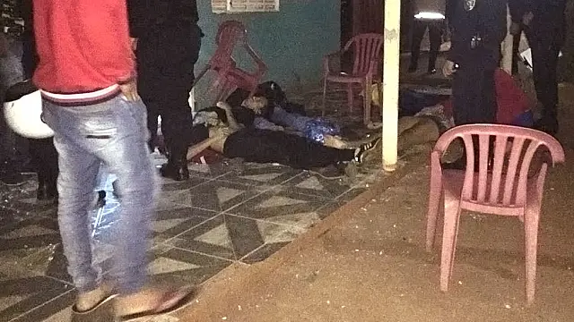 Ataque de pistoleiros deixam seis mortos e um bebê de 11 meses ferido na fronteira