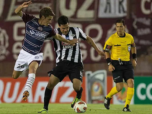Lanús vence o Libertad e pega a Ponte Preta na final da Copa Sul-Americana