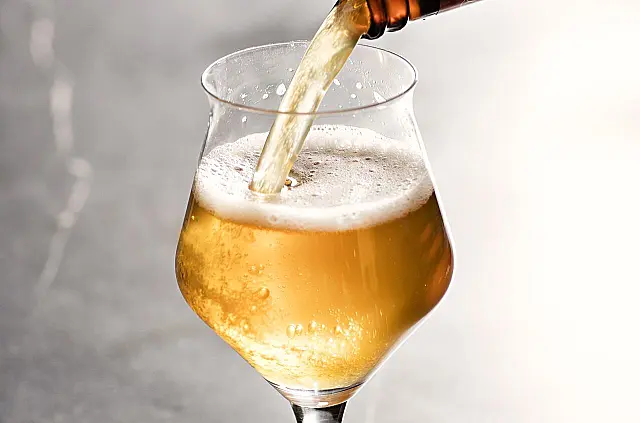 Por precaução, mercados e empórios de MS recolhem cerveja Backer