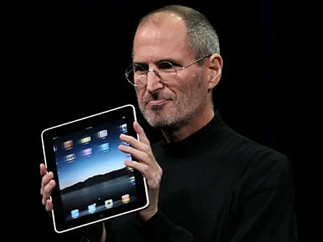 iPad: tablet da Apple é híbrido de iPhone com notebook