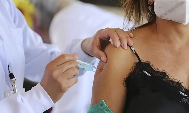 OMS considera que vacinação obrigatória deve ser último recurso