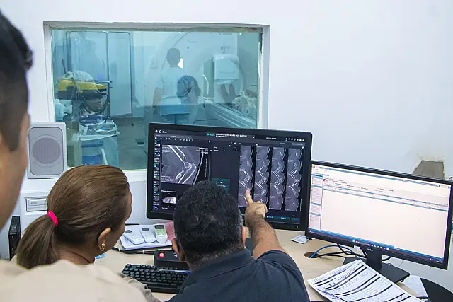 Santa Casa de Corumbá inicia operações de novo tomógrafo de última geração