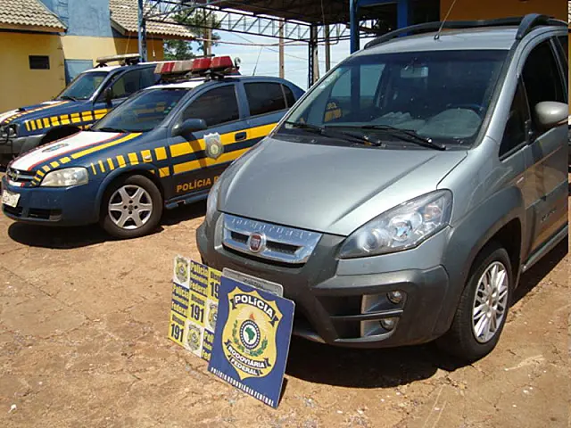 Veículo furtado é recuperado na BR-463, diz polícia em MS