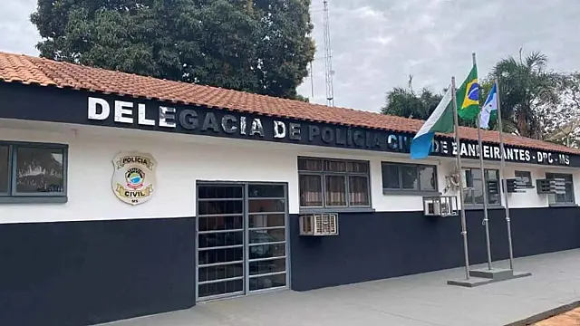 Marido tenta matar mulher asfixiada, mas filho socorre a mãe e homem é preso