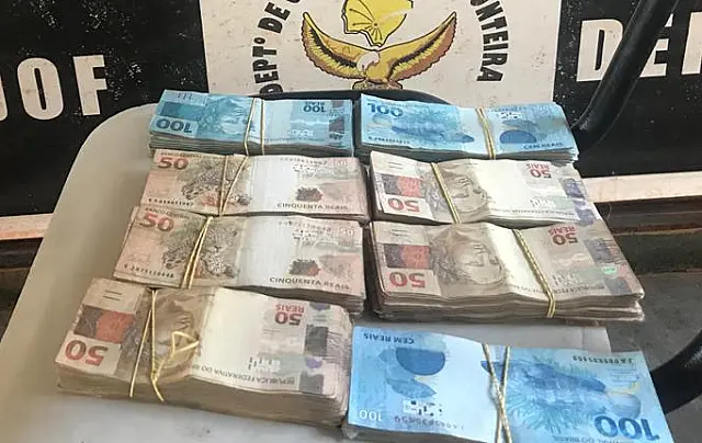 Suspeito é flagrado com quase R$ 50 mil a caminho da fronteira