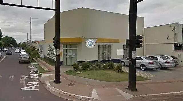 Bandidos invadem prédio dos Correios na Capital