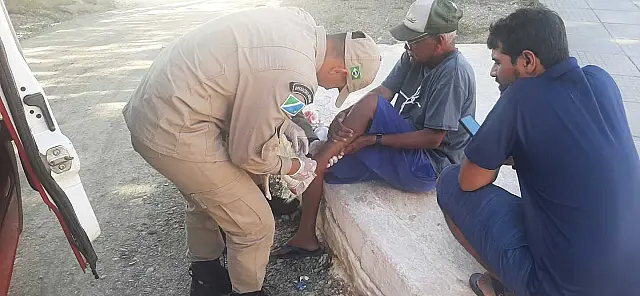 Idoso quase morre de dor ao ser ferroado por arraia em Corumbá