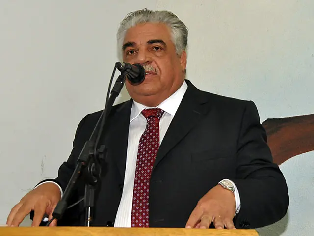Zé Henrique, empossado prefeito pela segunda vez