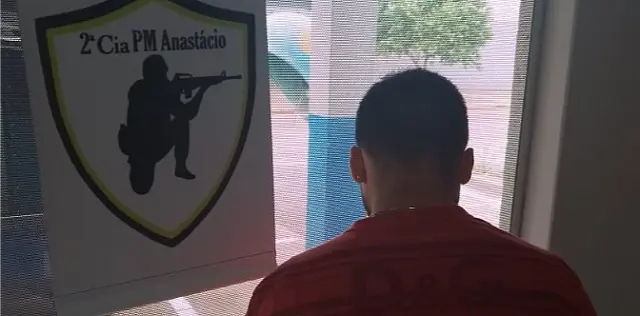 PM prende homem que furtou smartphone, no centro de Anastácio