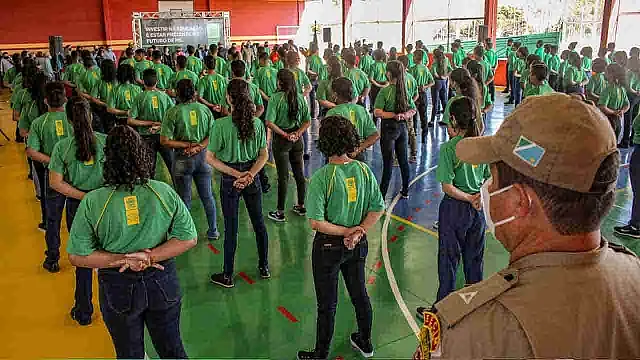 Escola de Anastácio agora é Cívico-Militar