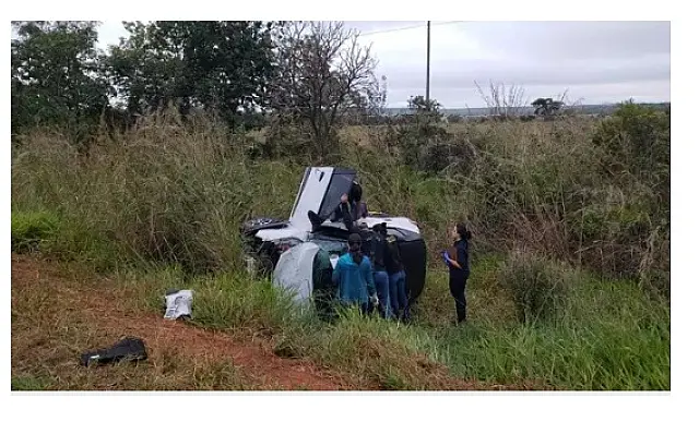 Rapaz provoca acidente e morre à margem da BR-262
